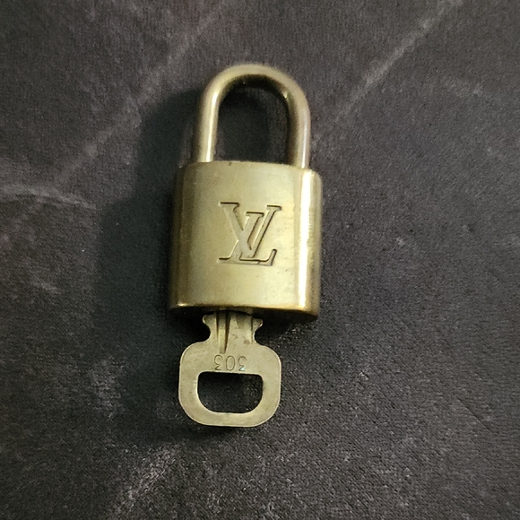 Louis Vuitton Lock And Key - Picture 1 of 4